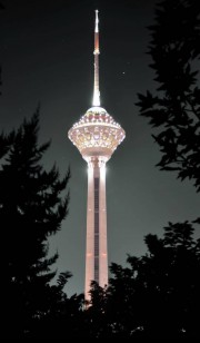 ✧ برج میلاد نورانی تهران در شب ✧