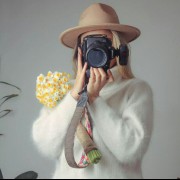 پست استایل سفید عکاسی گل نرگس خوشگل