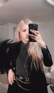 Rosé (⁠ʘ⁠ᴗ⁠ʘ⁠✿⁠)(⁠≧⁠▽⁠≦⁠)(⁠ㆁ⁠ω⁠ㆁ⁠)ಡ⁠ ͜⁠ ⁠ʖ⁠ ⁠ಡ(