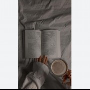 یه هات چاکلت داغ با کلی کتاب و فصل پاییز🥂🌌